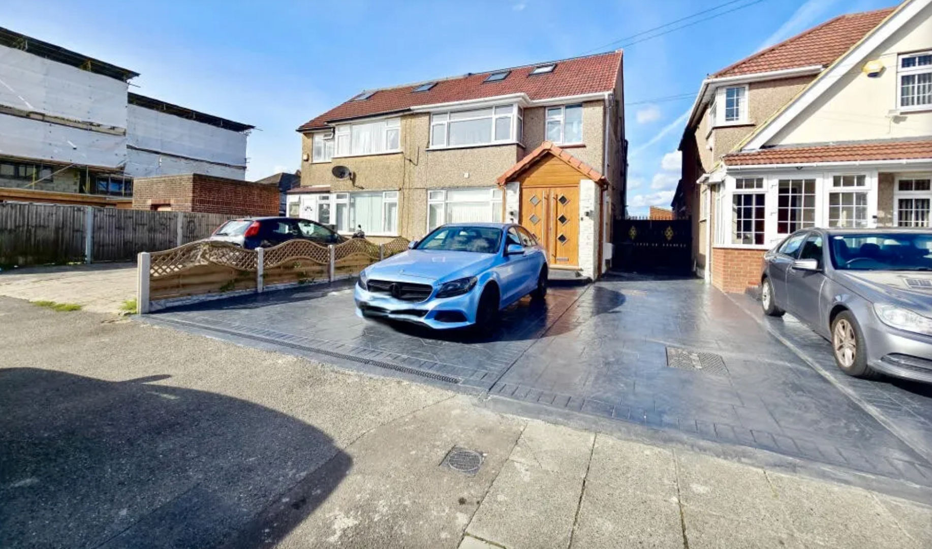 6 bed property in Wentworth Crescent, Hayes